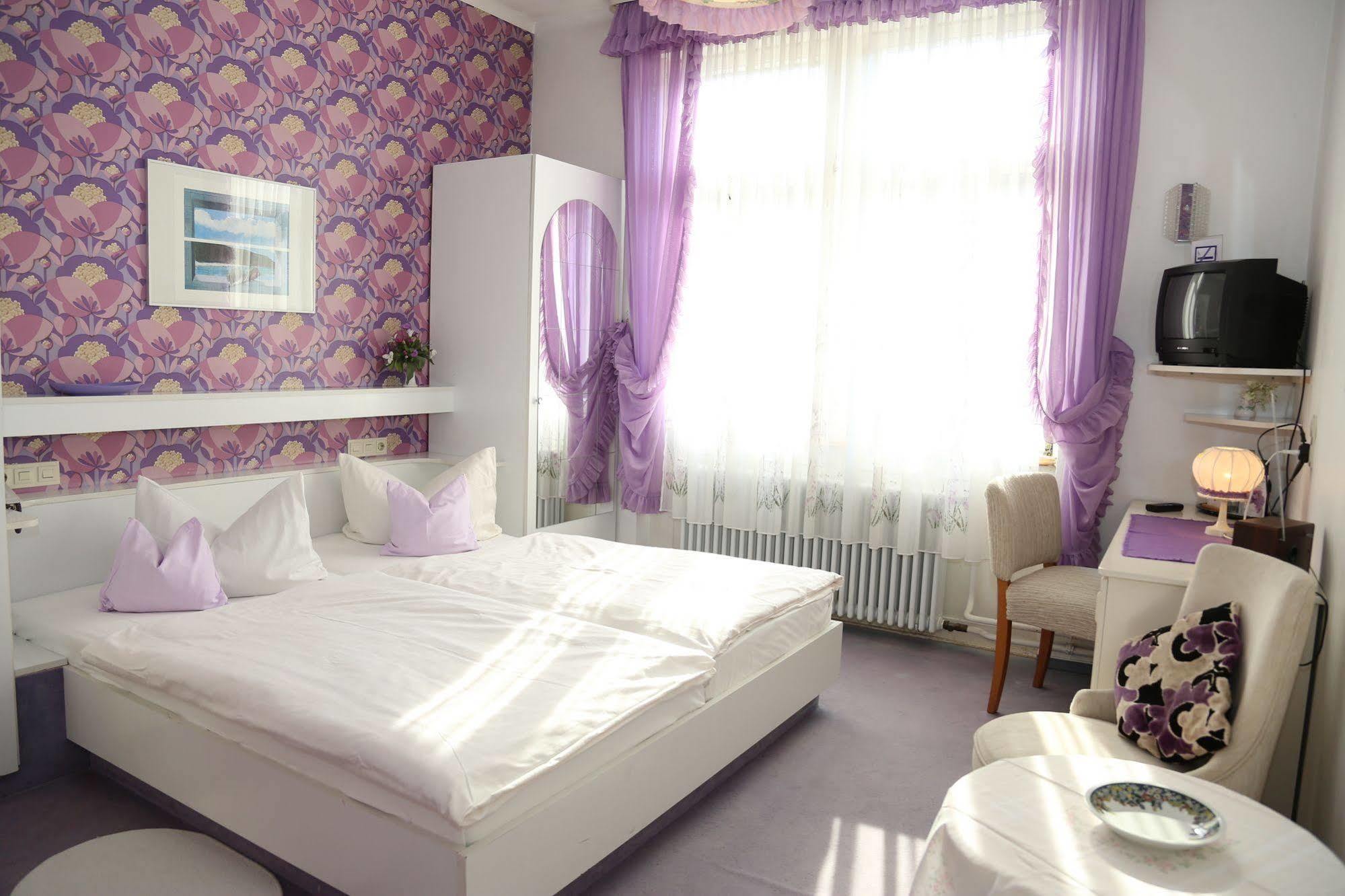 Hotel Yoga Jasmin Ehemals Hotel Eberhardt-Burghardt Badenweiler Exteriör bild